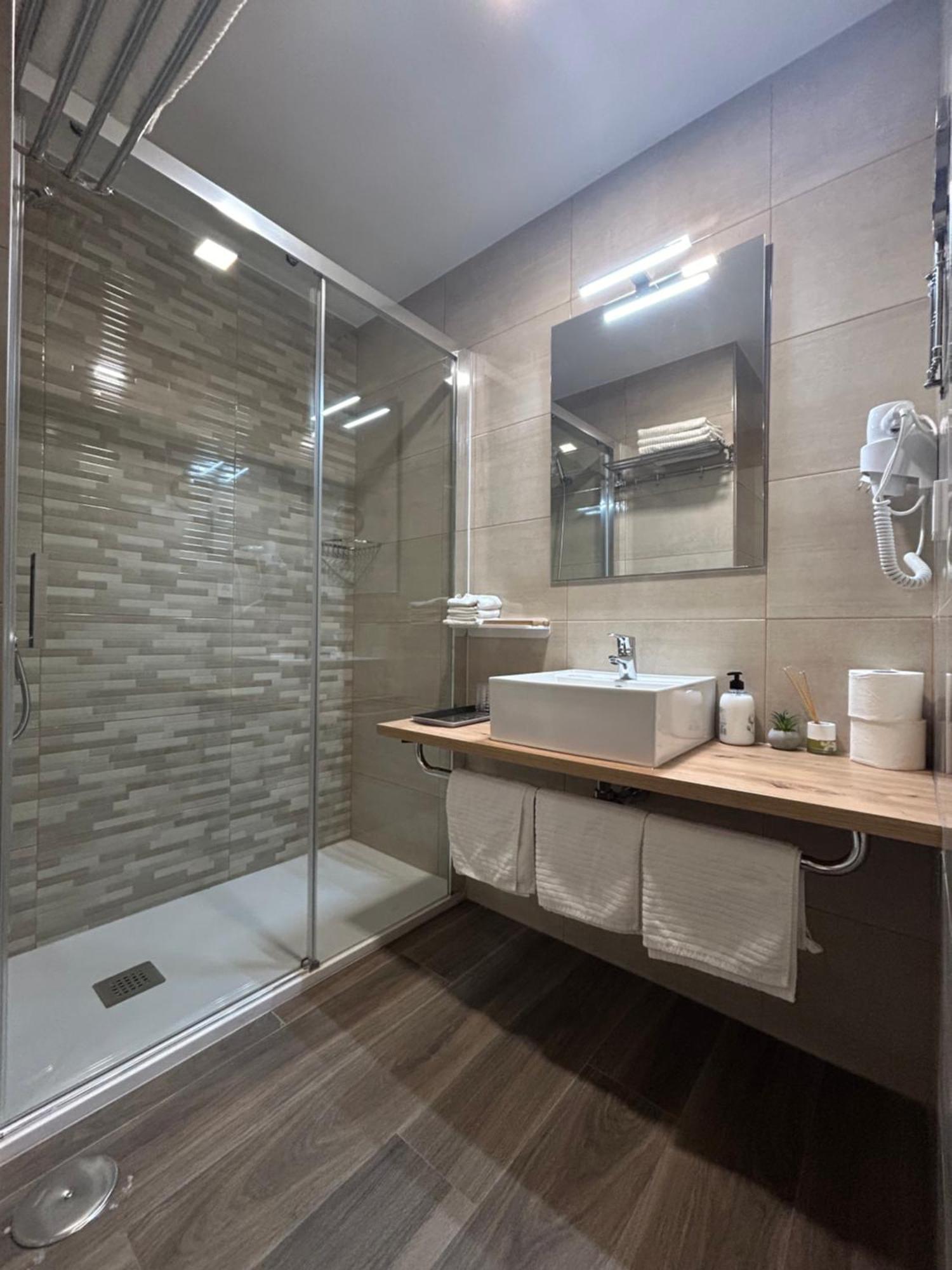 Alianza Suites Madrid Esterno foto